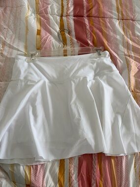 Women’s White Active Skirt